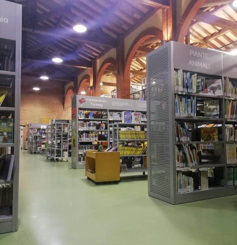 Biblioteca Lea Garofalo景点图片