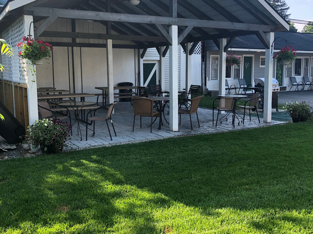 Old Saratoga Inn主图