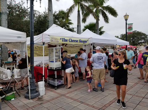 Fort Pierce Farmers Market-匹尔斯堡必去景点