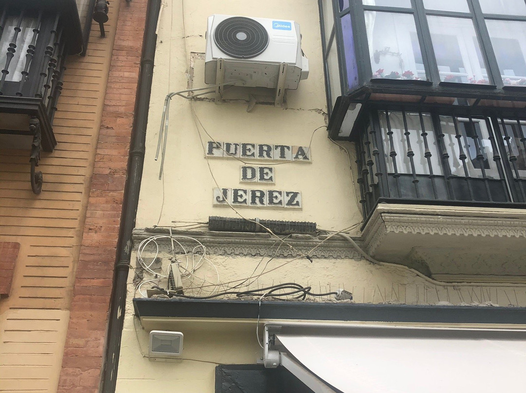 Puerta de Jerez景点图片