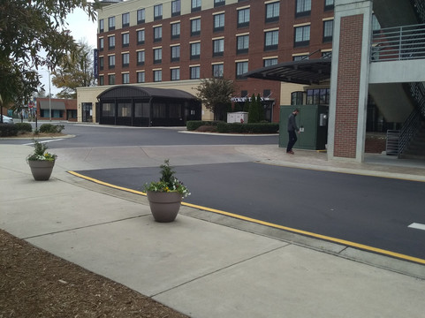 教堂山/卡尔伯罗欢朋酒店及套房主图