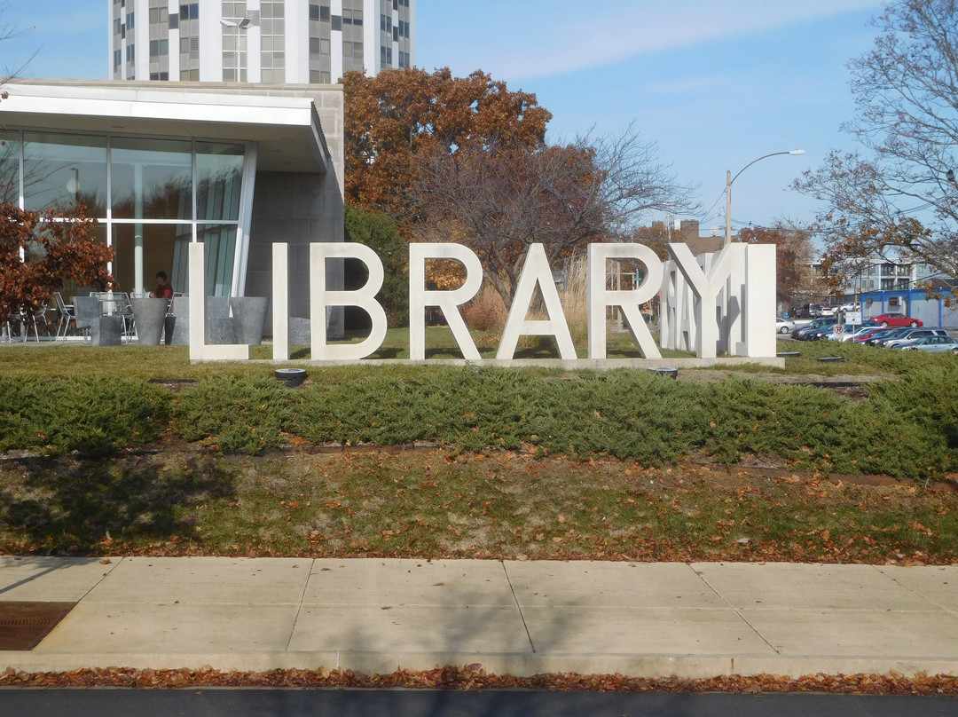 Champaign Public Library景点图片