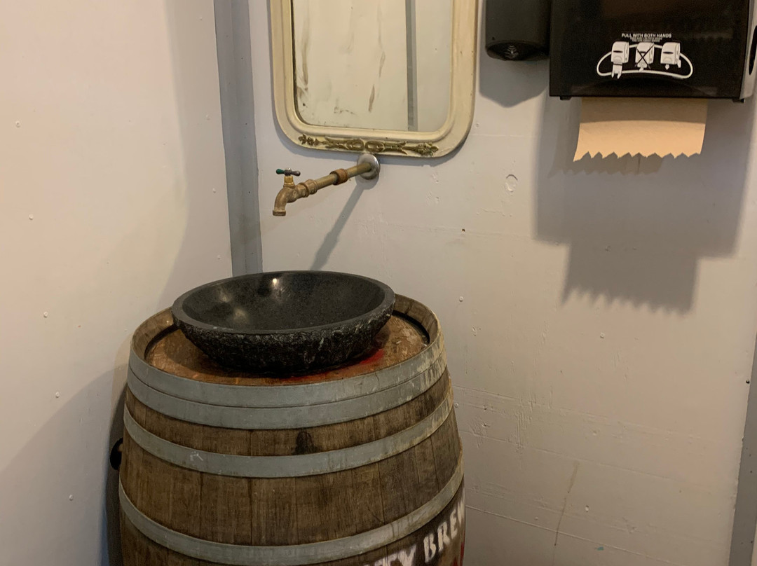 Persimmon Hollow Brewing Company-迪兰必去景点