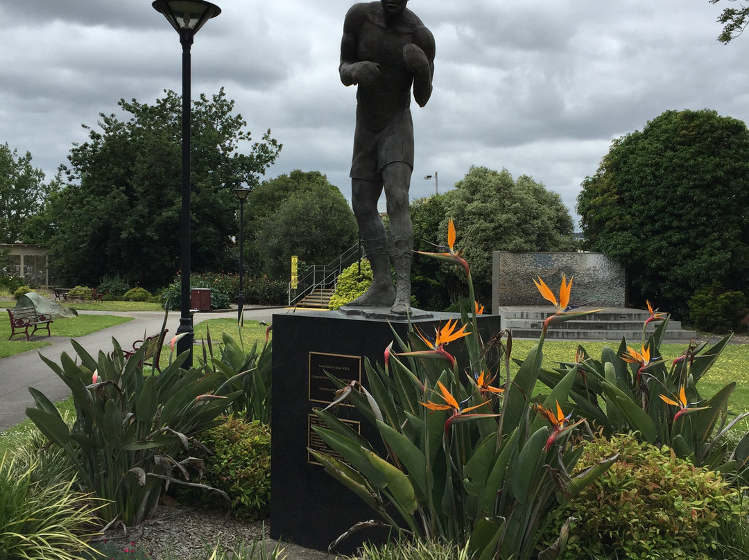 Lionel Rose Statue-沃拉格尔必去景点