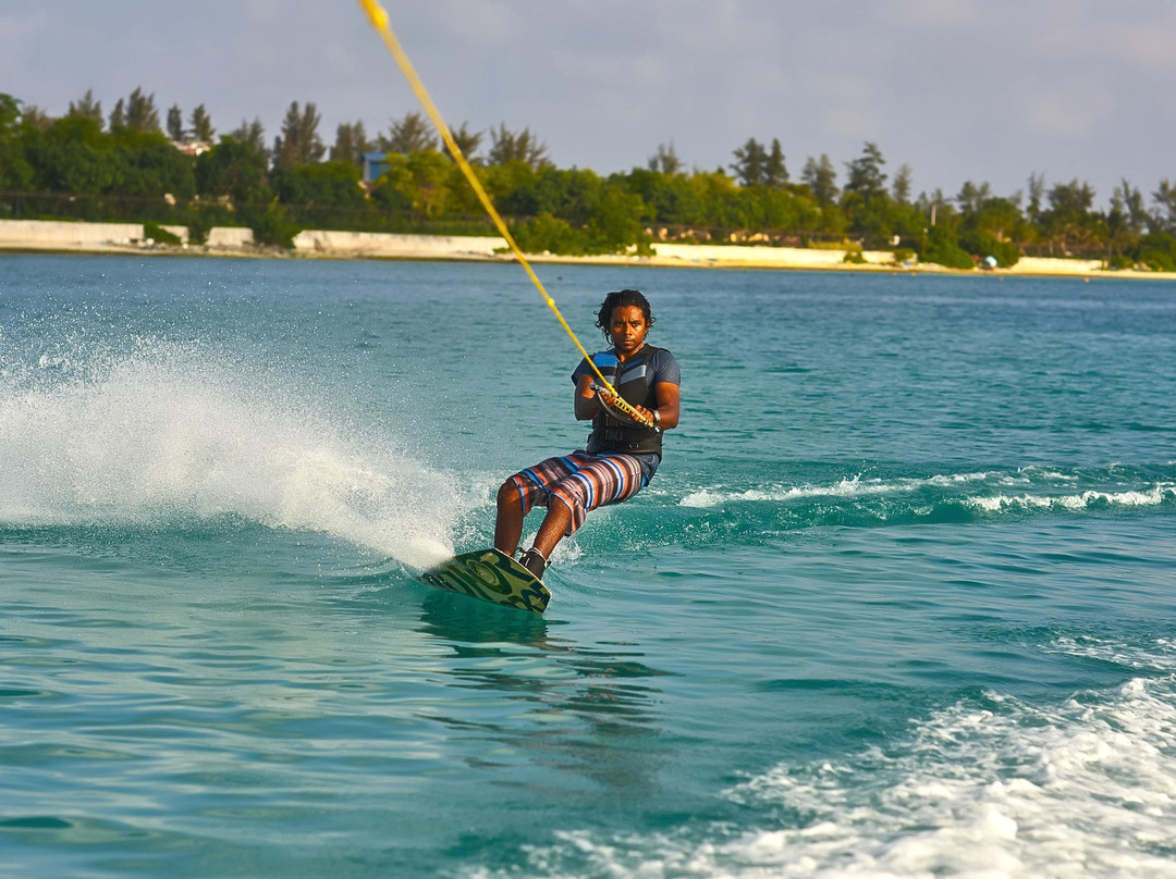 Maverick Style Water Sports at Kurumba Maldives景点图片