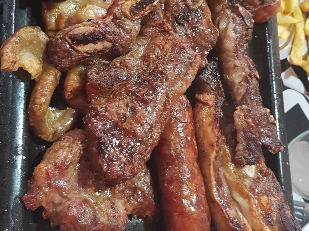 General Roca餐馆和美食-Parilla El Diablo Rojo