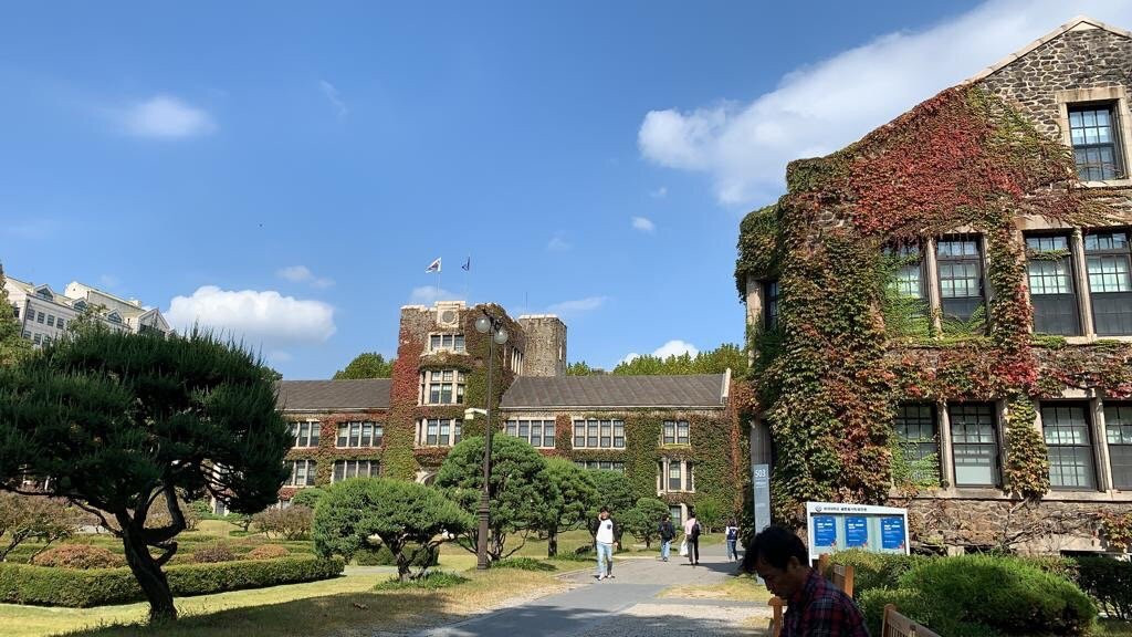 新村-首尔必去景点