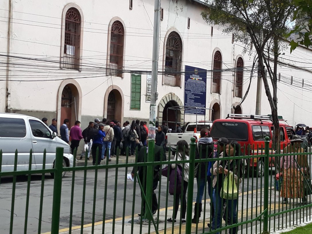 Iglesia de San Pedro-拉巴斯必去景点