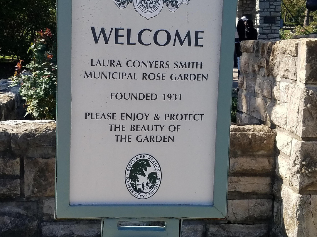 Laura Conyers Smith Rose Garden in Loose Park-堪萨斯城必去景点