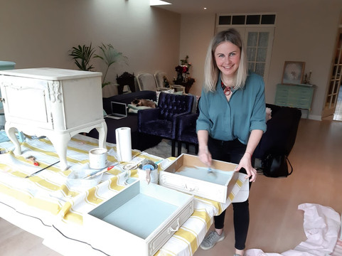 Peacock Dream Design - Furniture painting workshops