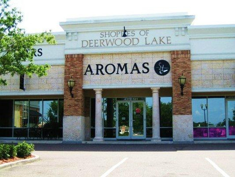 Aromas Cigar, Wine & Martini Bar