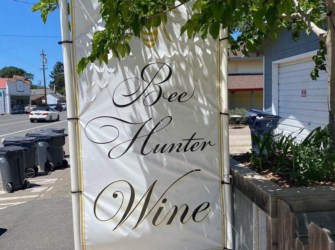 Bee Hunter Wine景点图片
