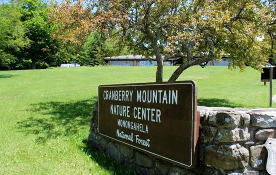 Cranberry Mountain Nature Center景点图片