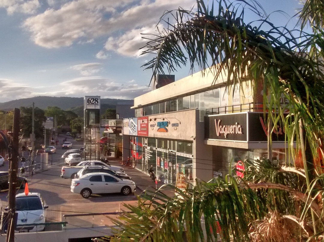 La Calera旅游景点-Paseo Caliza