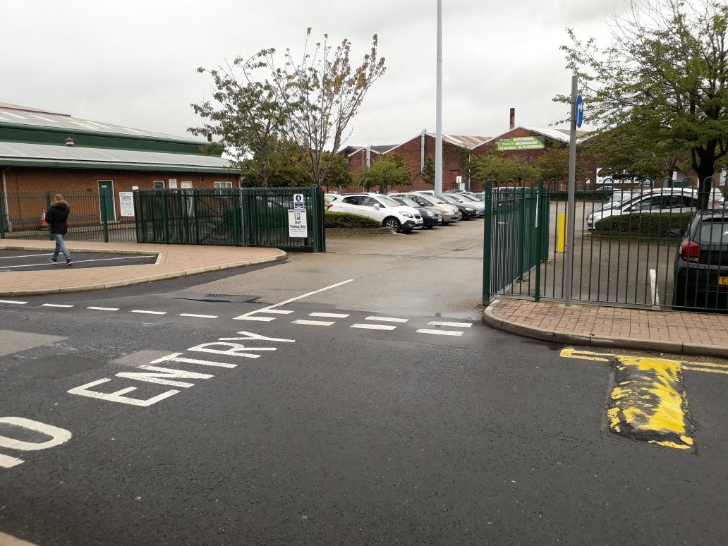 Crown Point Shopping Park-利兹必去景点