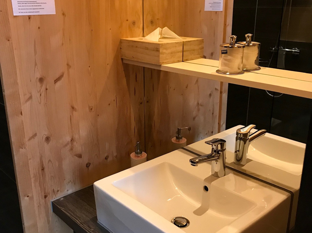 Hüttenhotel Husky Lodge主图