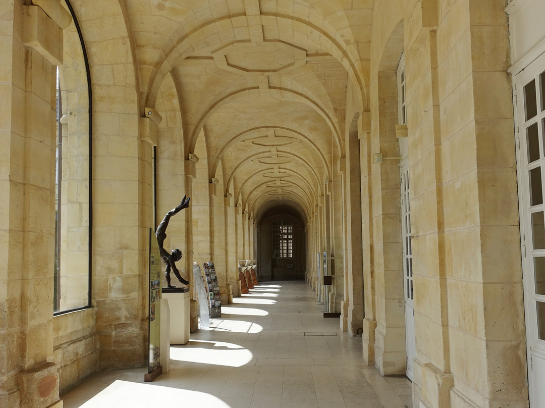Abbaye aux Dames-卡昂必去景点