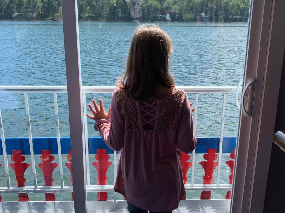 Hiawatha Paddlewheel Riverboat-Williamsport必去景点