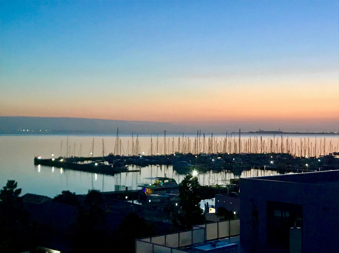 吉朗诺富特酒店主图