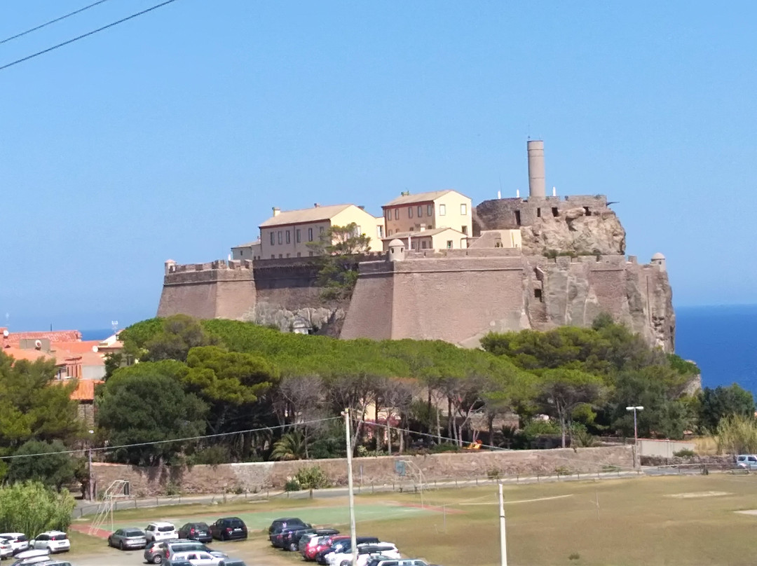 Forte di San Giorgio-Capraia Isola必去景点