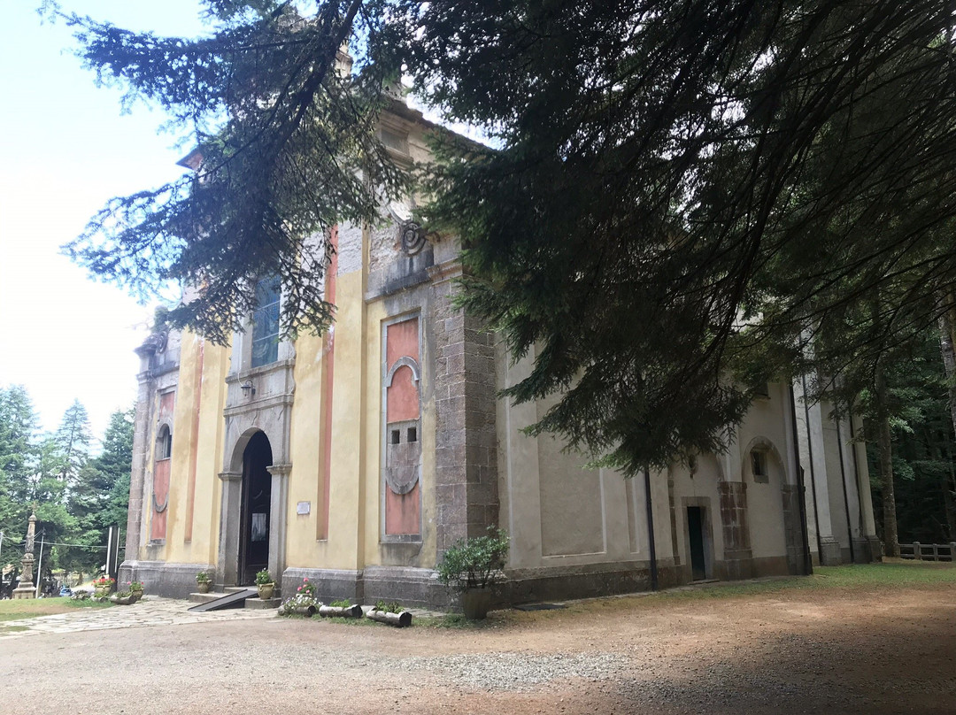 Santa Maria Nel Bosco Santuary景点图片