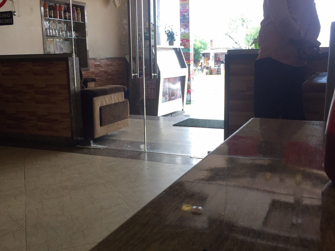 Hotel Vrindavan主图