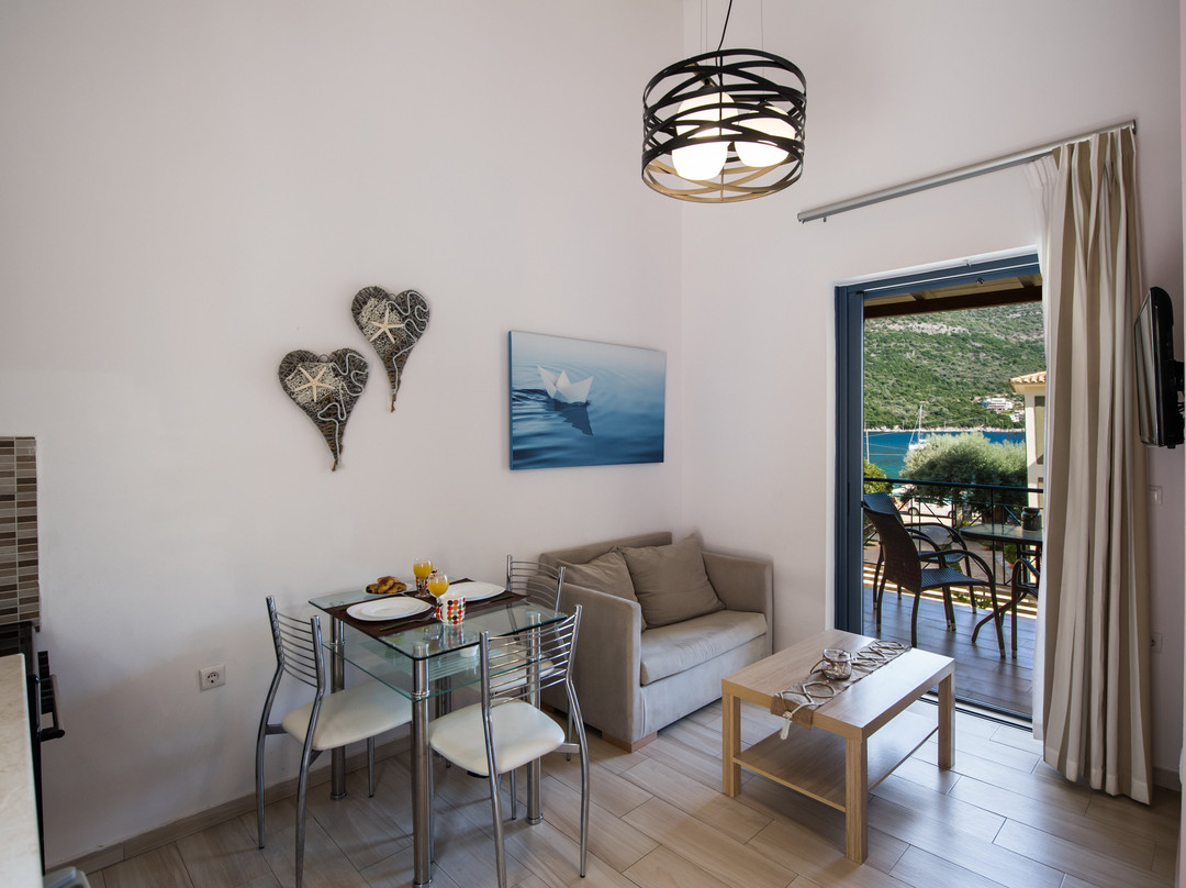 Ilianthos Apartments & Rooms主图