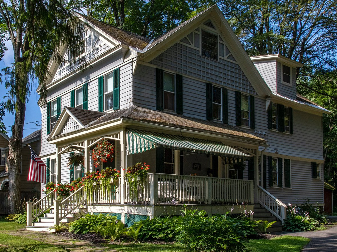 Nelson Avenue Pines主图