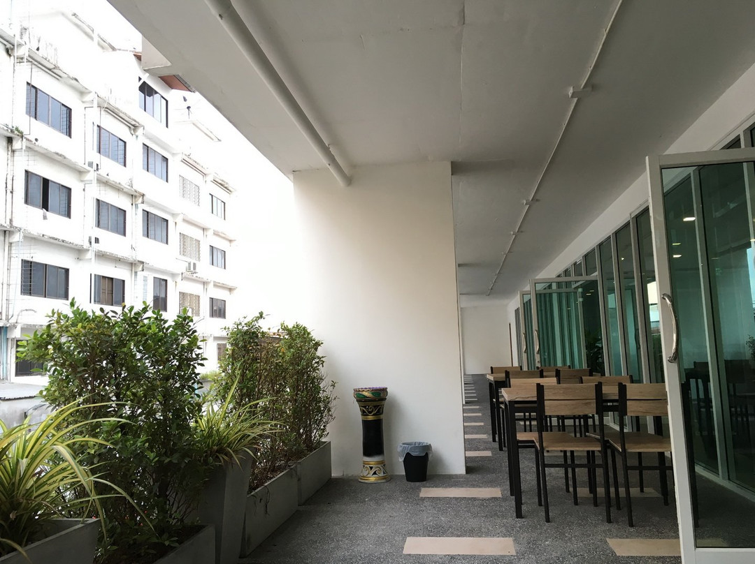 B2 Nakhon Sawan Premier Hotel主图