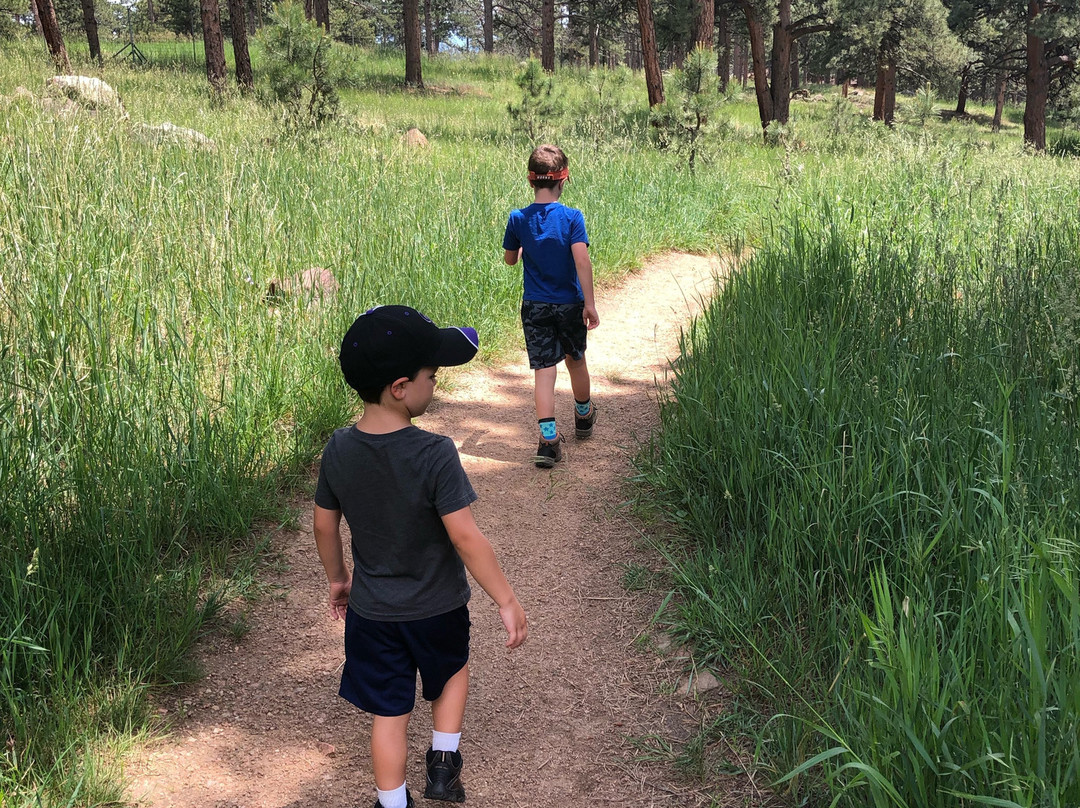 Lookout Mountain Nature Center-戈尔登必去景点