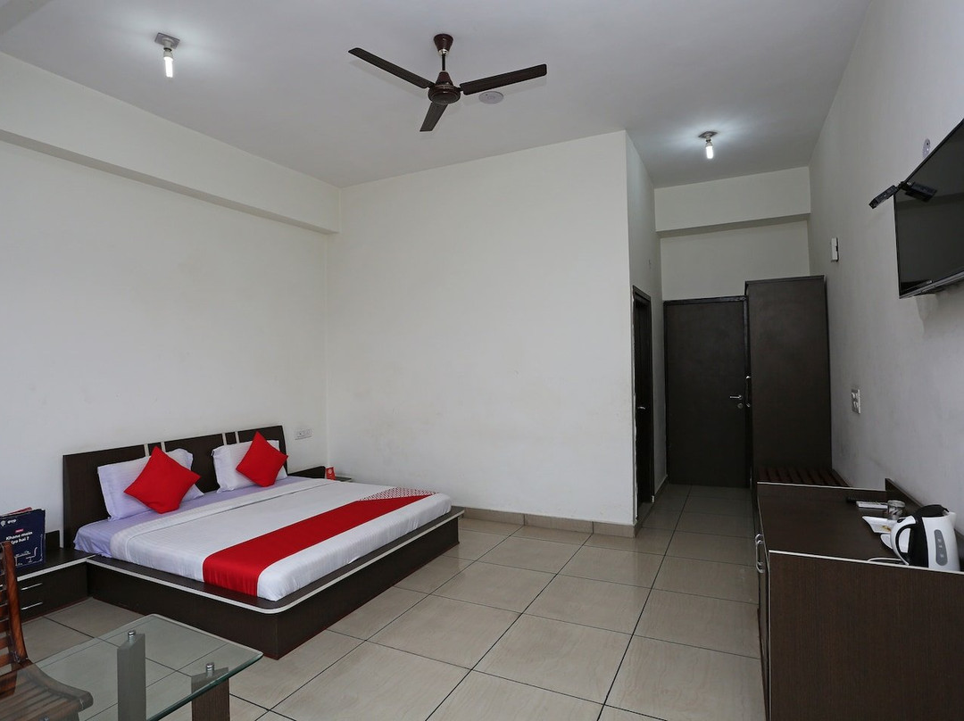 Hotel Blue Sapphire主图