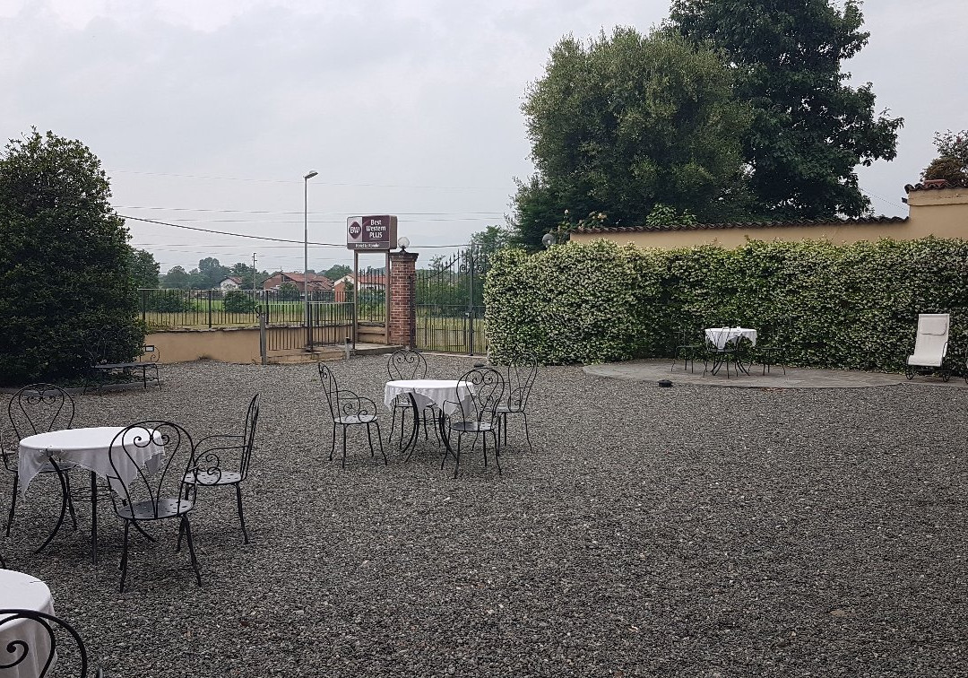 立隆迪尼酒店主图