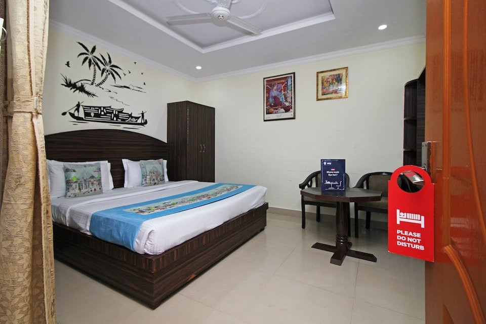 Hotel Anuj Regency主图