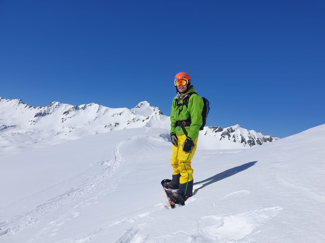 Rebel Alliance Snowboarding-提涅必去景点