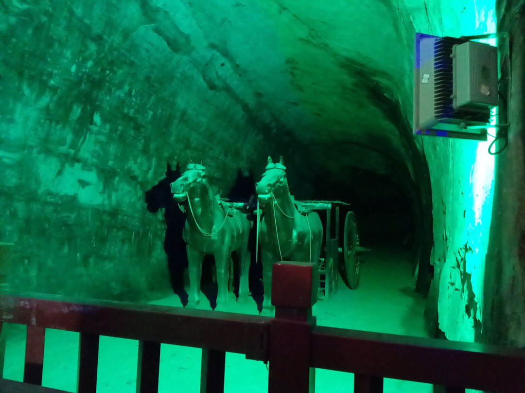 中山靖王墓-满城县必去景点