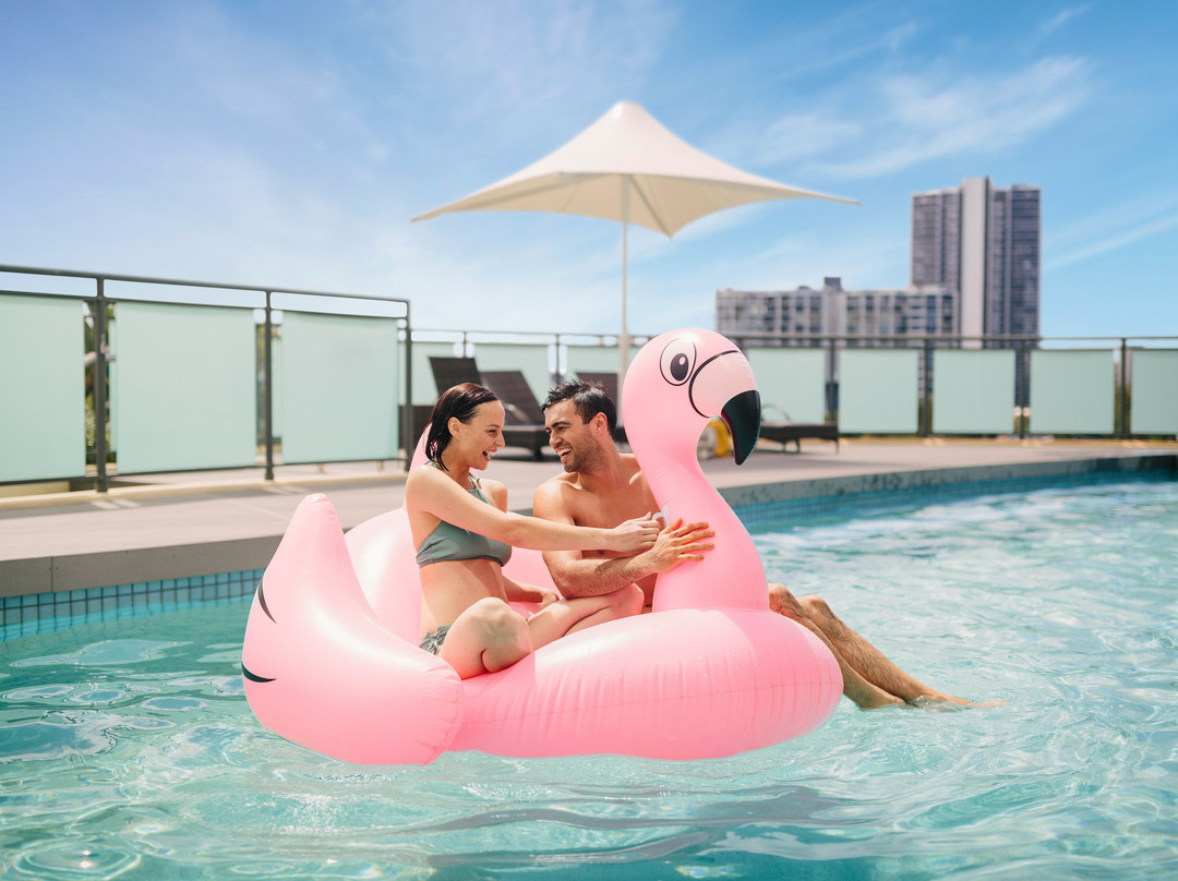 黄金海岸水印水疗酒店主图