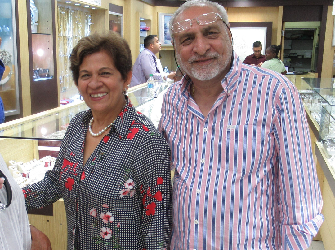 Ray's Jewelry International-菲利普斯堡必去景点