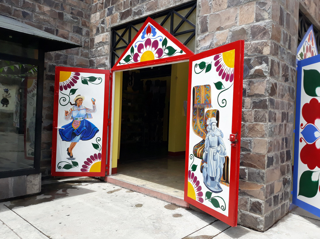 Mercado Artesanal "Shosaku Nagase" Ayacucho-Ayacucho必去景点