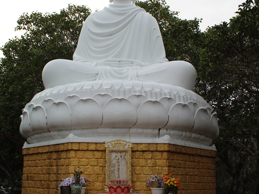 Thich Ca Phat Dai-头顿必去景点