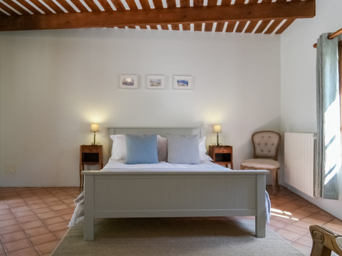 贝鲁格斯农场饭店主图