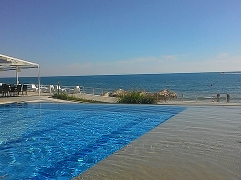 月光全包大酒店主图