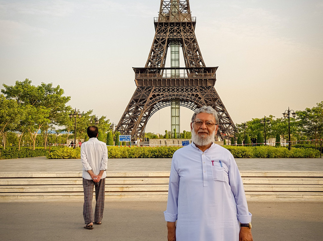 Eiffel Tower Replica-拉合尔必去景点