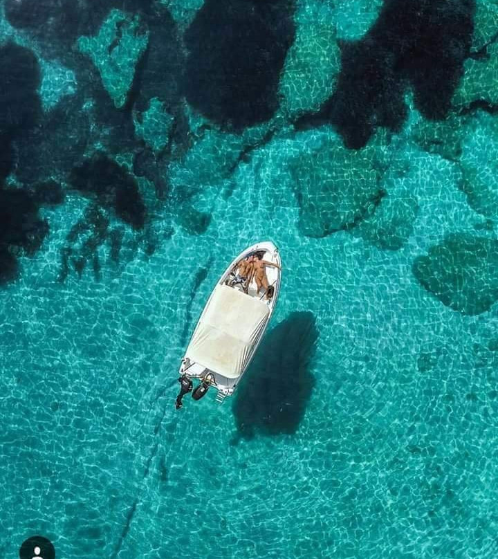 Pirates rent a boat-萨米必去景点