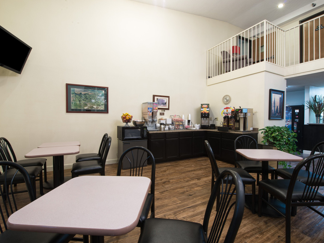 Super 8 by Wyndham Richmond主图