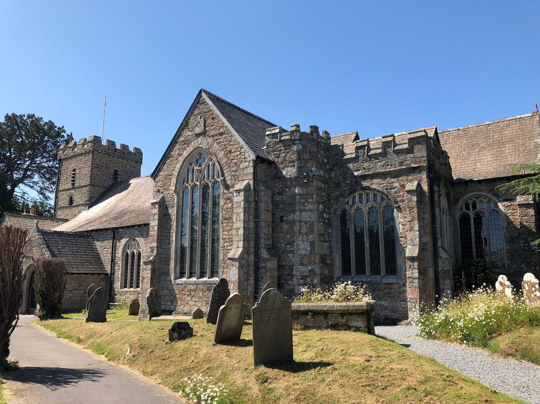 North Huish旅游景点-St. Petroc's Church