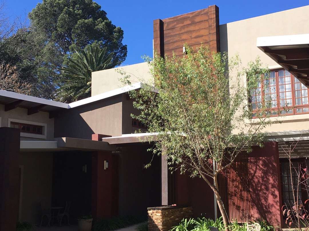 The Gallery Restaurant And Gusthouse主图