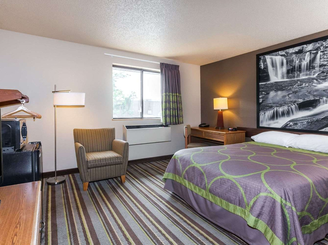 Super 8 by Wyndham Dunbar / Charleston Area主图