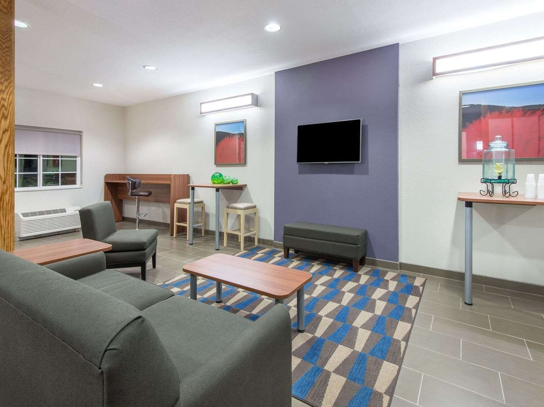 Microtel Inn & Suites By Wyndham Cadiz主图