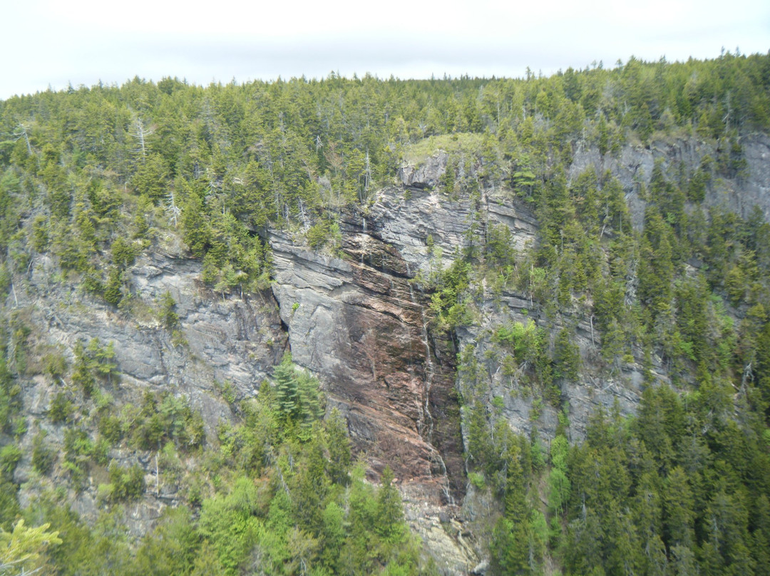Walton Glen Gorge Falls-St. Martins必去景点
