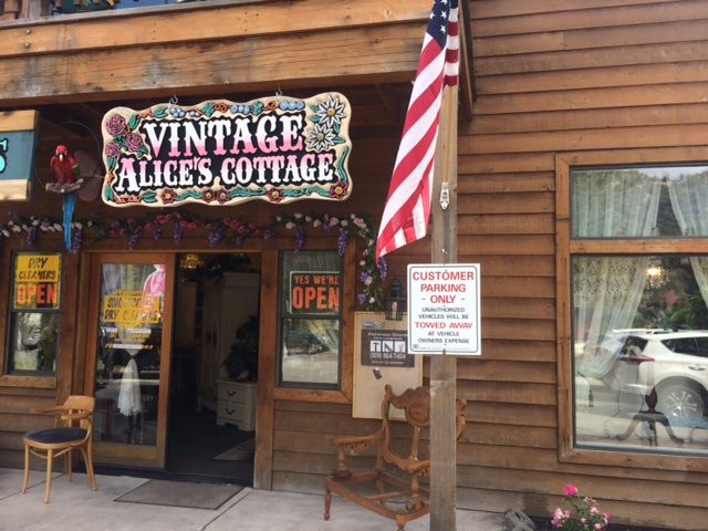 Alice's Vintage Cottage-Wrightwood必去景点